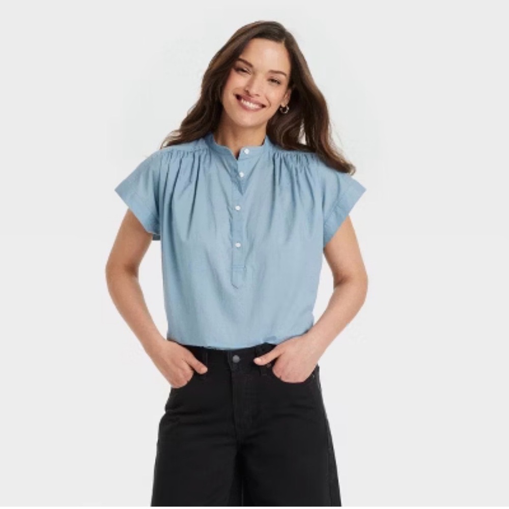 NWT Universal Thread size S popover shirt